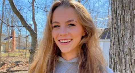 where does anna shumate live|Anna Shumate: Wiki, Age, Boyfriend, Height, Net Worth, Family,。